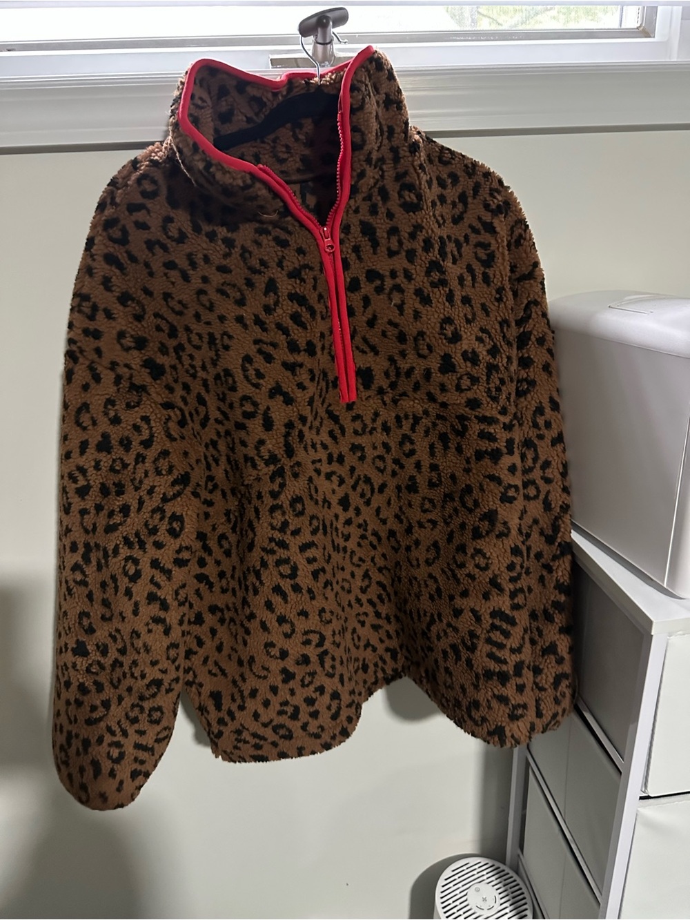 SHEIN Brown Leopard Print V-Neck Pullover with Red Zip